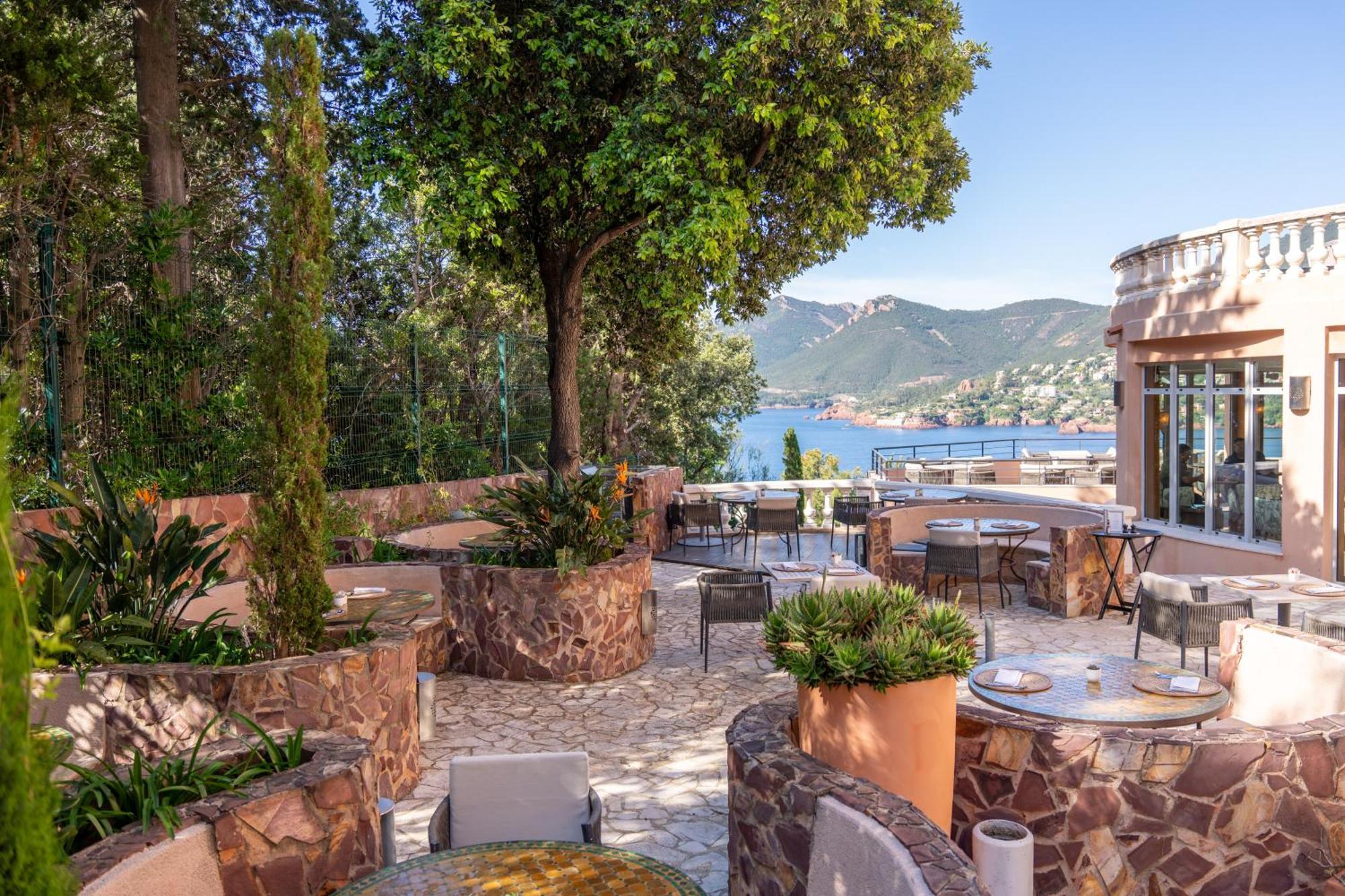 Hotel Tiara Yaktsa Cote D'Azur Théoule-sur-Mer Exterior foto